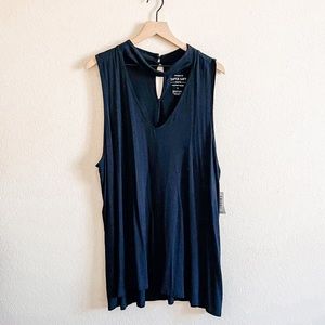 Torrid black v-neck cut out tunic